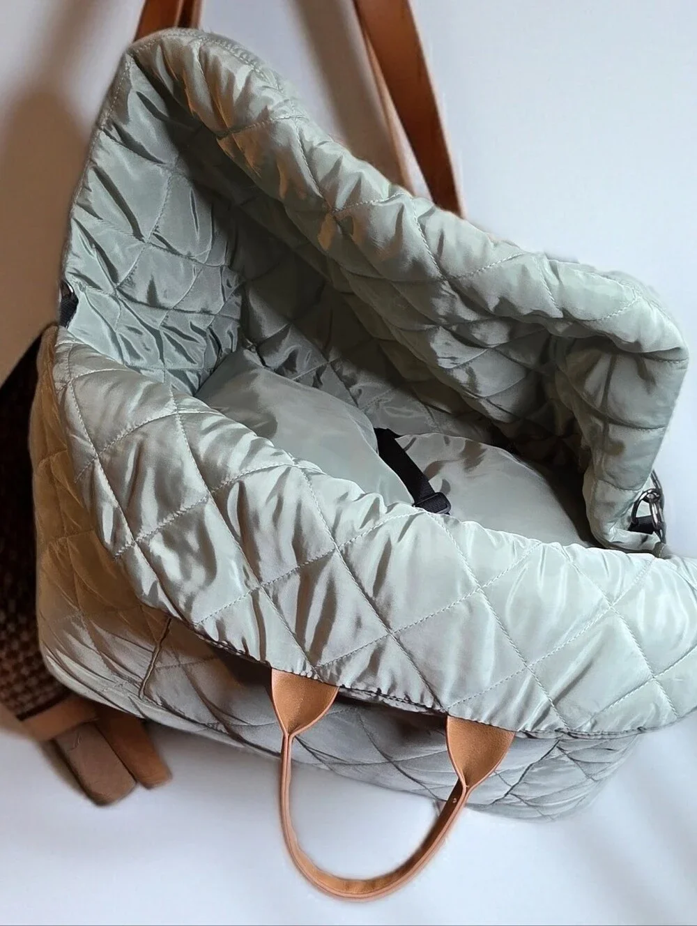 Quilted Portable Dog Carrier Bag in Light Gray - Comfortable Pet Travel Bed